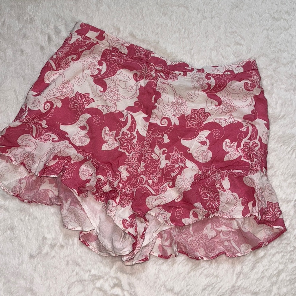 Kittenish shorts